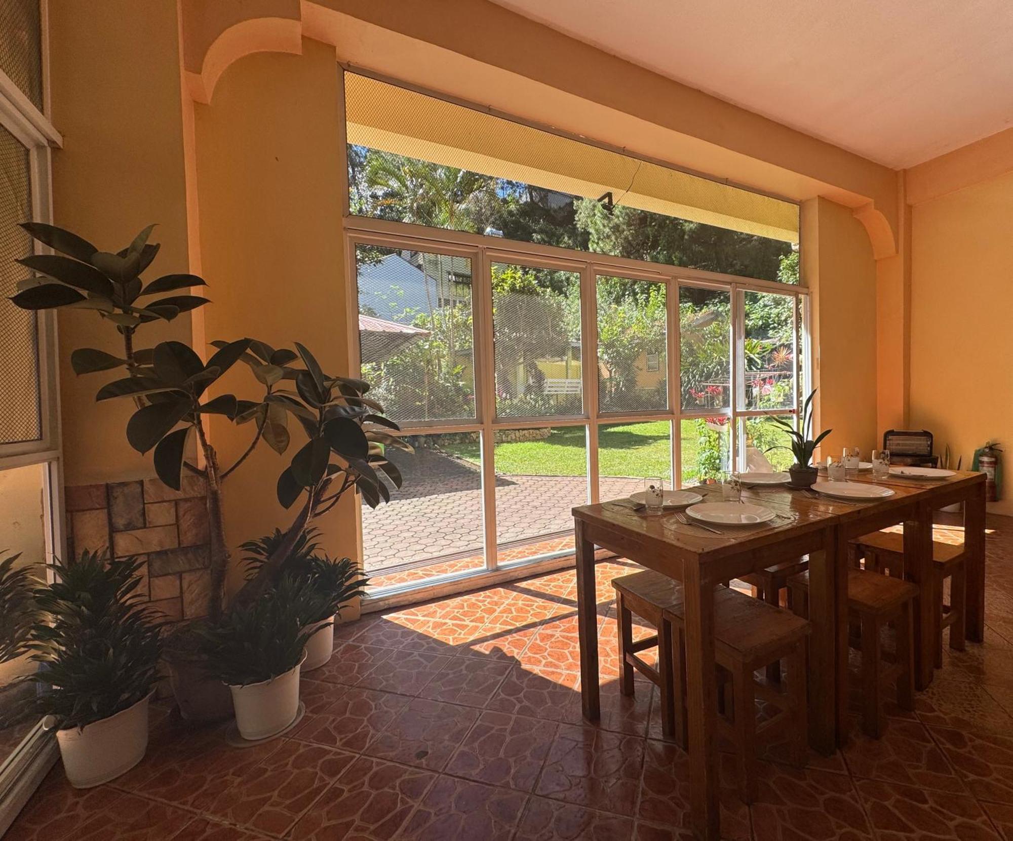 Malbros Guest House Baguio City Buitenkant foto
